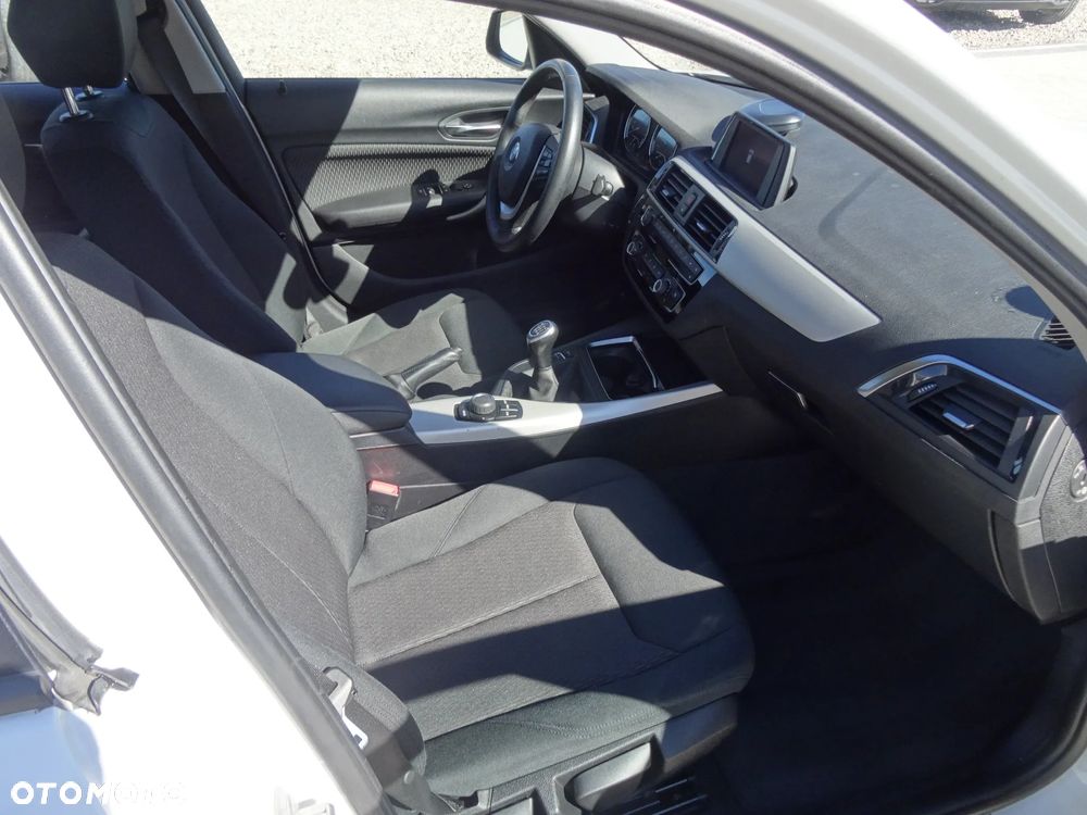 BMW Seria 1 118i Edition M Sport Shadow - 11