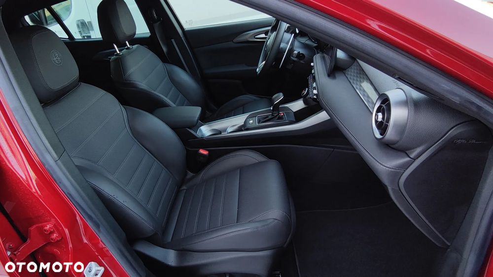 Alfa Romeo Tonale 1.3 PHEV Q4 Veloce - 23