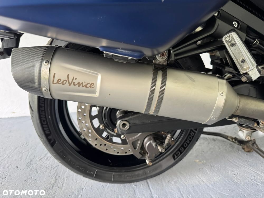 Yamaha FJR - 27