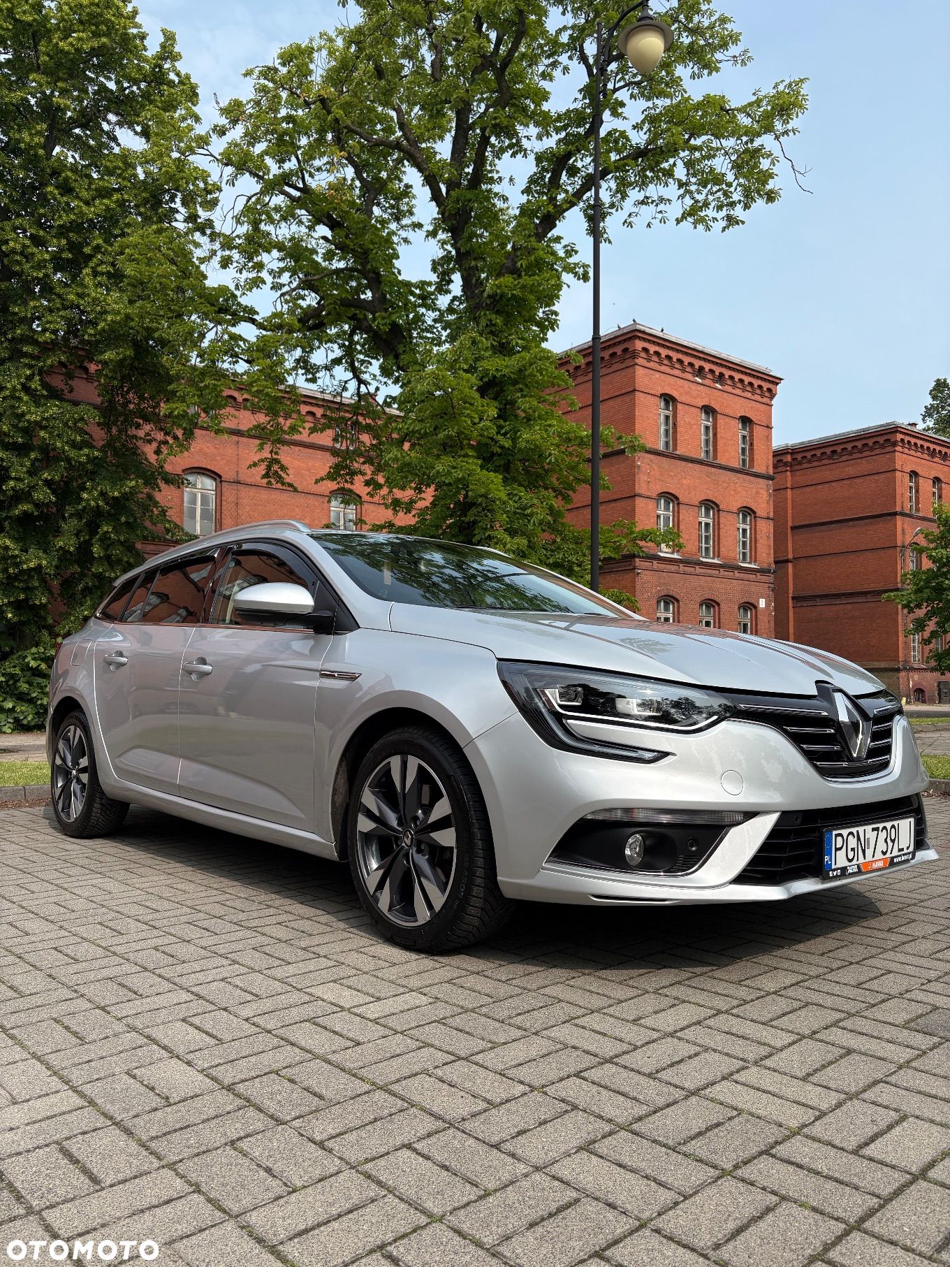 Renault Megane 1.3 TCe FAP Intens - 1