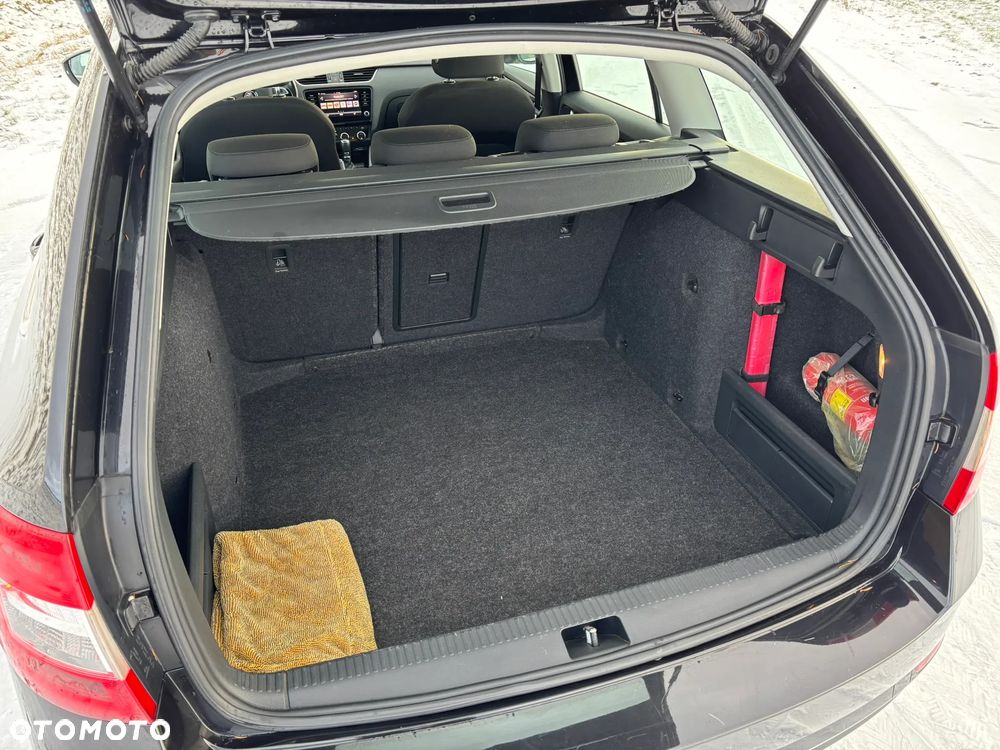 Skoda Octavia 1.5 TSI ACT Style DSG - 27