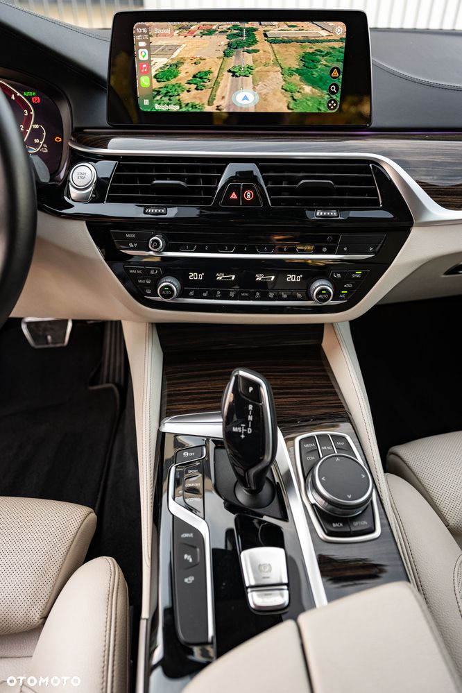 BMW Seria 5 530e iPerformance xDrive Luxury Line sport - 16