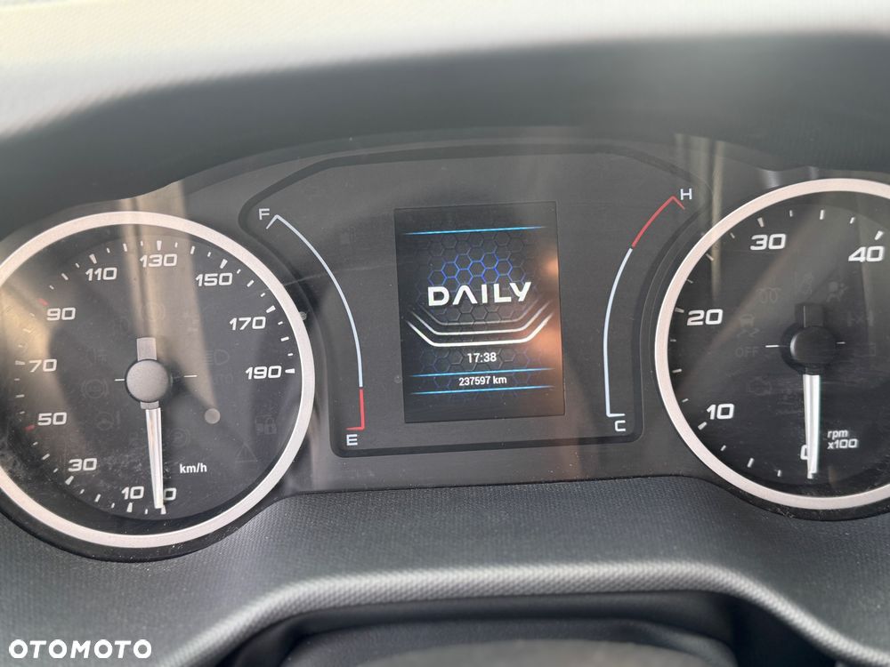 Iveco Daily 2023r Hi-Matic‼️72C18‼️Winda Dhollandia 1000KG // Plandeka 15 Palet // Najnowszy Tachograf // Firanka dach zsuwany regulacja wysokości ‼️Spanie z tyłu WEJKAMA  Wysokość rampowa Full LED Tempomat Salon Polska DMC7200KG Faktura Vat 23% TwinCab - 3