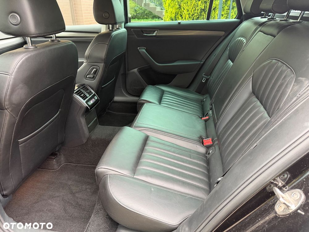Skoda Superb 1.6 TDI DSG Ambition - 31