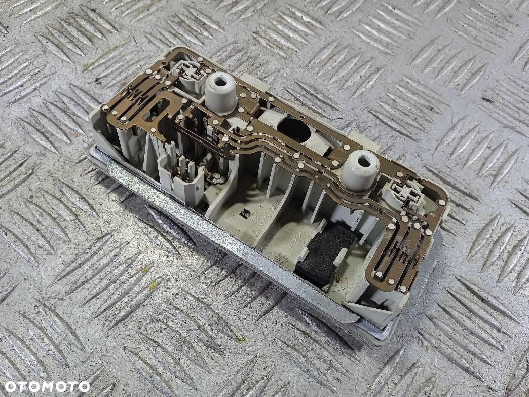 LAMPKA PODSUFITKI SEAT TOLEDO 2 - 2