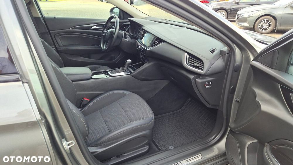 Opel Insignia - 18