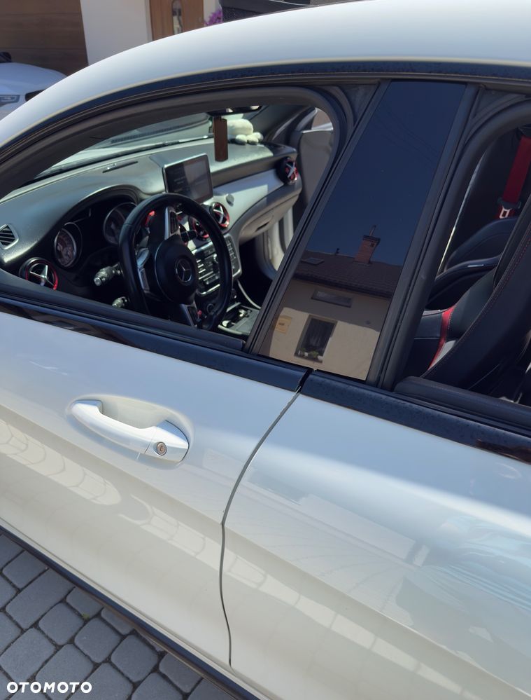 Mercedes-Benz CLA 250 4-Matic Sport - 11