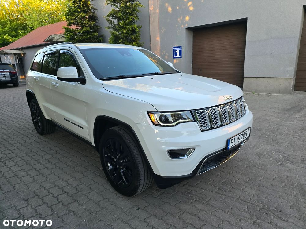 Jeep Grand Cherokee - 30