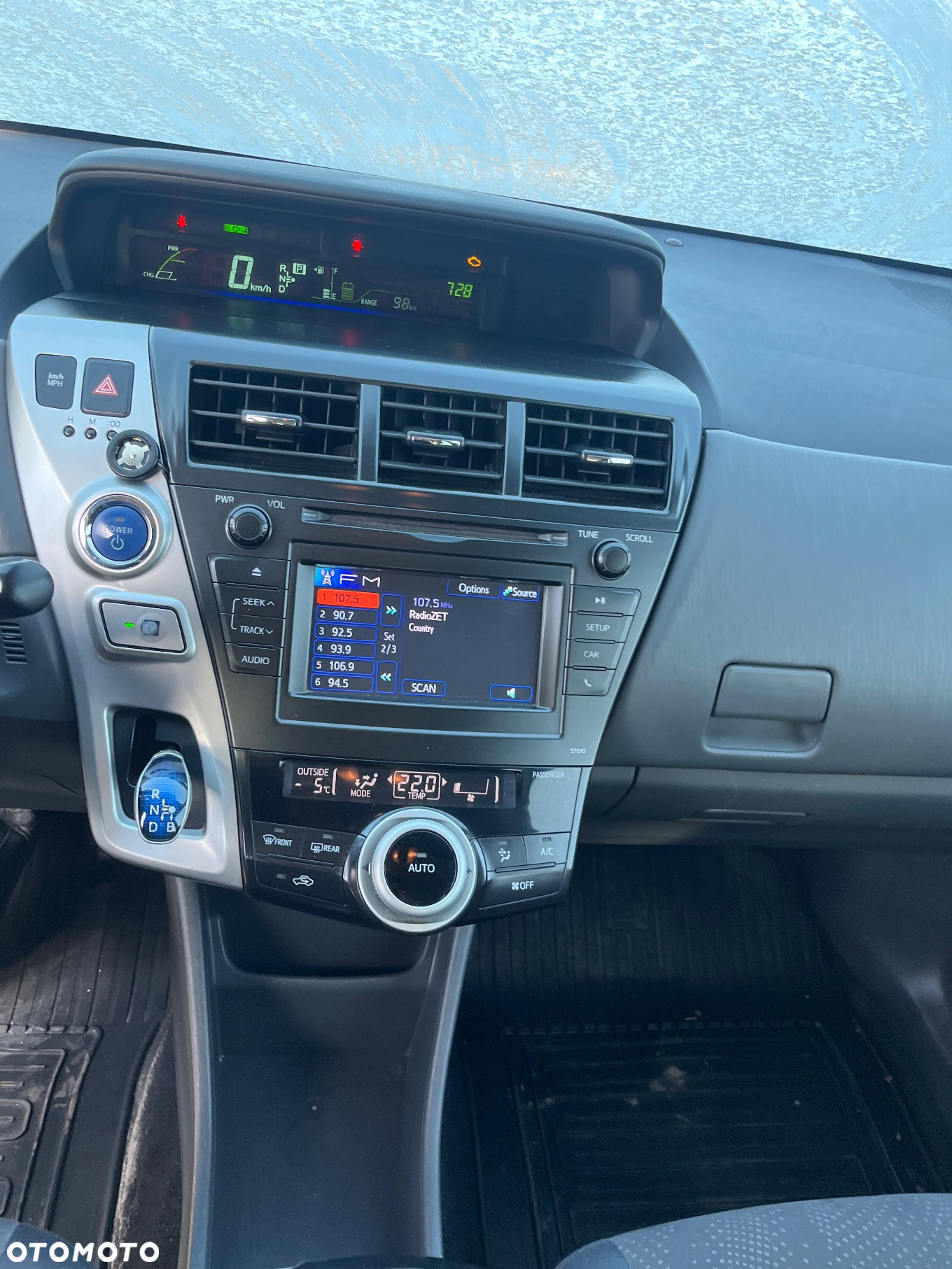 Toyota Prius+ (Hybrid) Comfort - 12