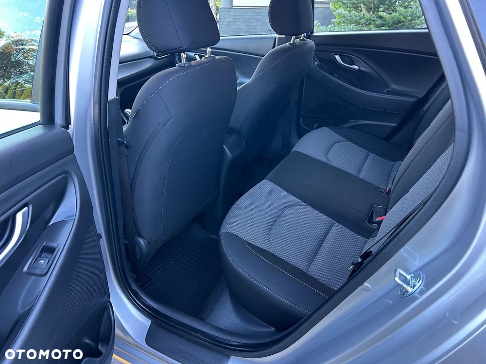 Hyundai i30 1.5 DPI Modern - 9
