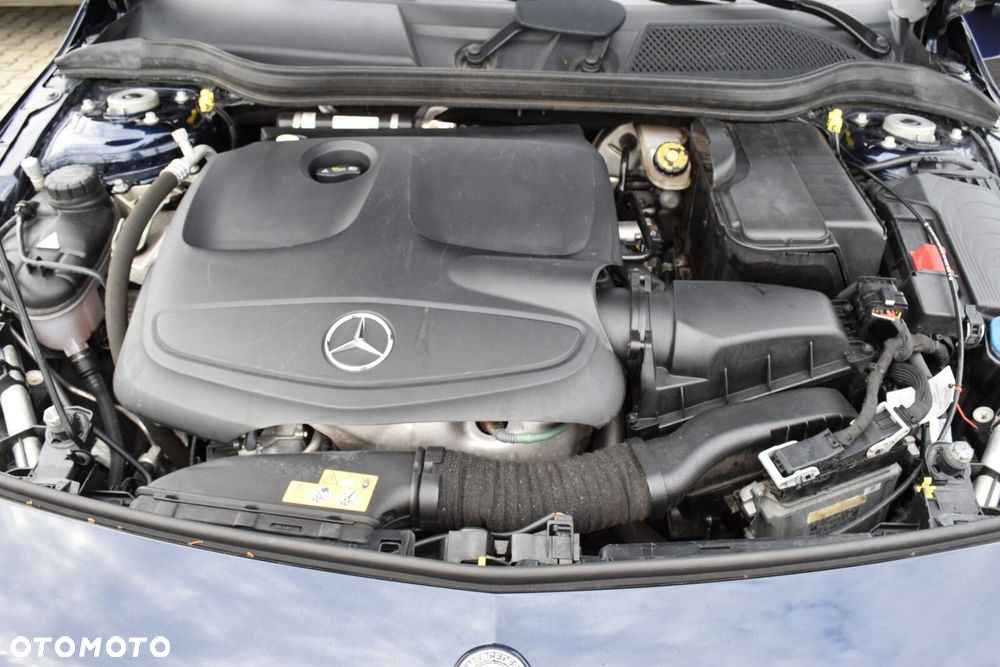 Mercedes-Benz Klasa A 180 7G-DCT AMG Line - 37