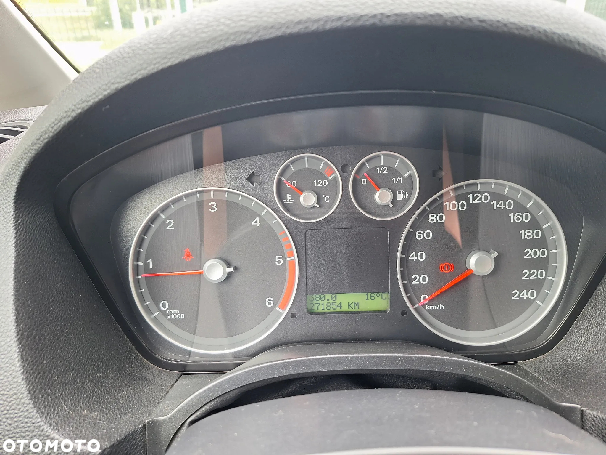 Ford C-MAX - 12