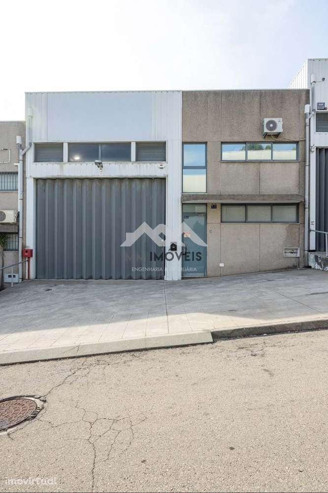 Armazém com 458,8 m² | Dois pisos | Excelente localização | Ermesinde - Grande imagem: 5/15
