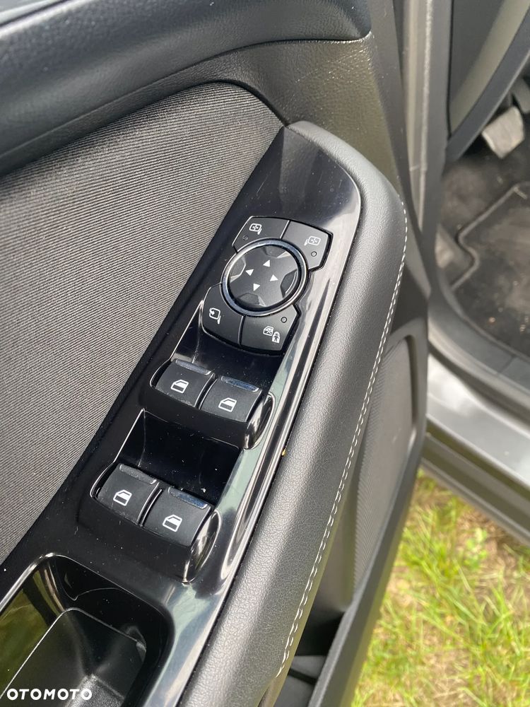 Ford S-Max 2.0 TDCi Titanium PowerShift - 15