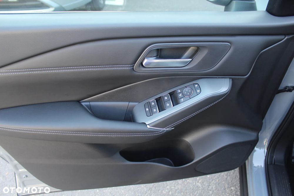 Nissan Qashqai 1.3 DIG-T MHEV N-Connecta Xtronic - 19