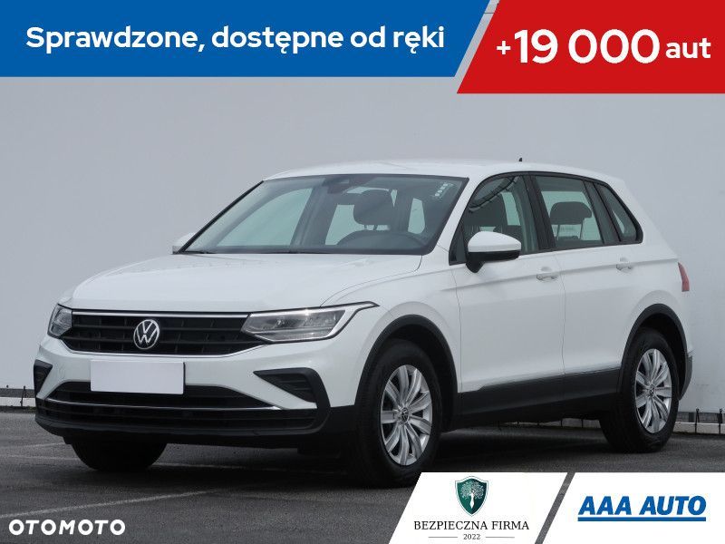 Volkswagen Tiguan - 1