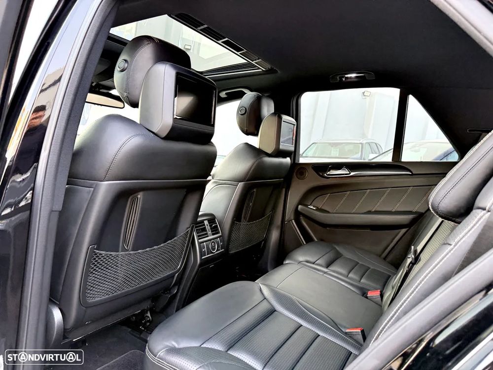 Mercedes-Benz ML 63 AMG 4Matic SpeedshiftFT 7G-TRONIC Performance Package - 37