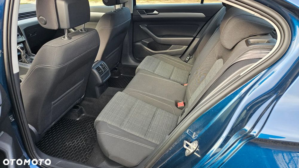 Volkswagen Passat 1.5 TSI EVO Business - 26