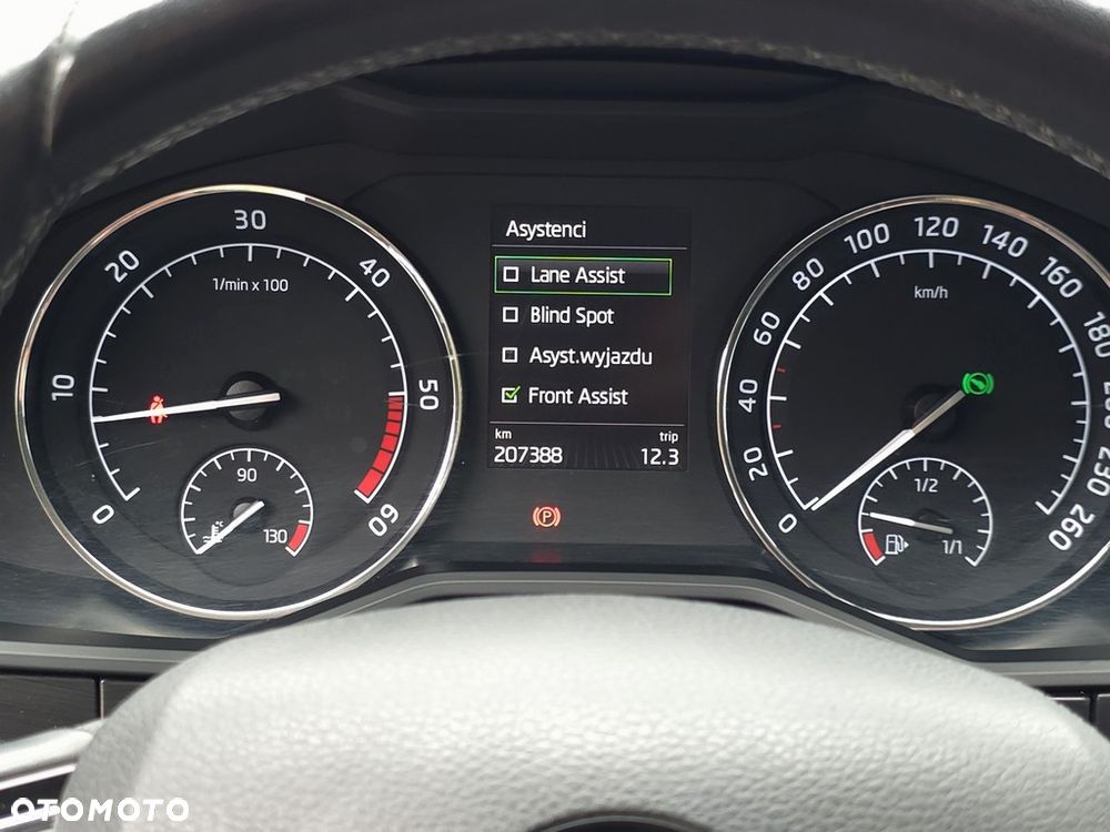Skoda Superb 2.0 TDI Style DSG - 21