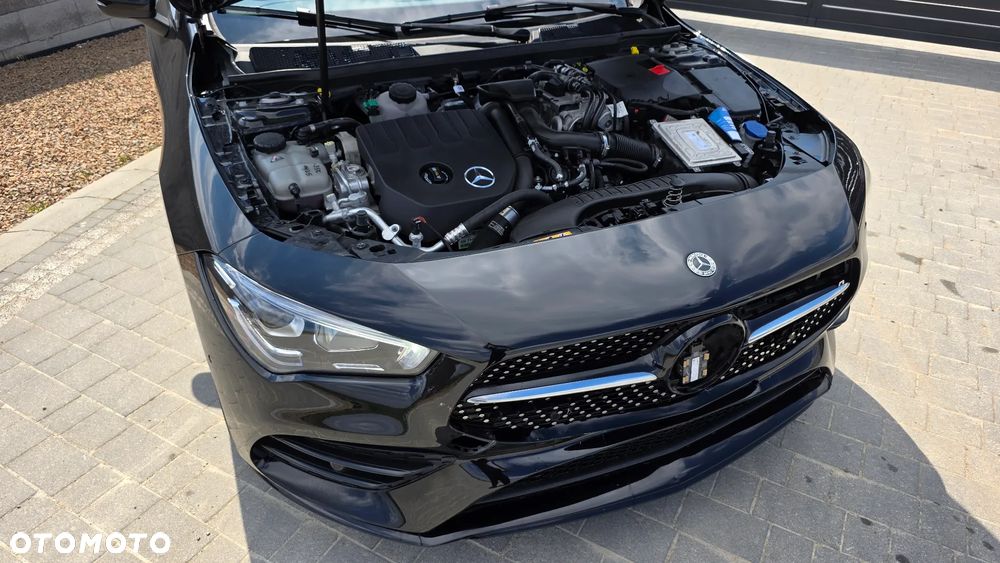 Mercedes-Benz CLA 250 e 8G-DCT AMG Line - 25