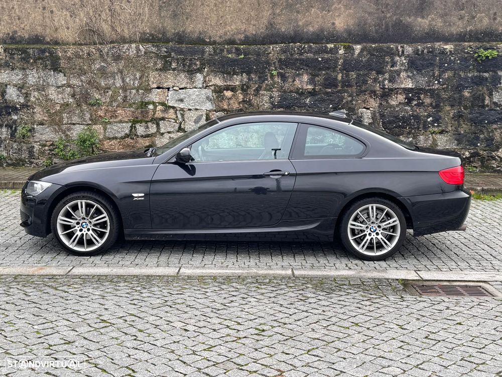 BMW 320 d xDrive Coupe Edição M - 2