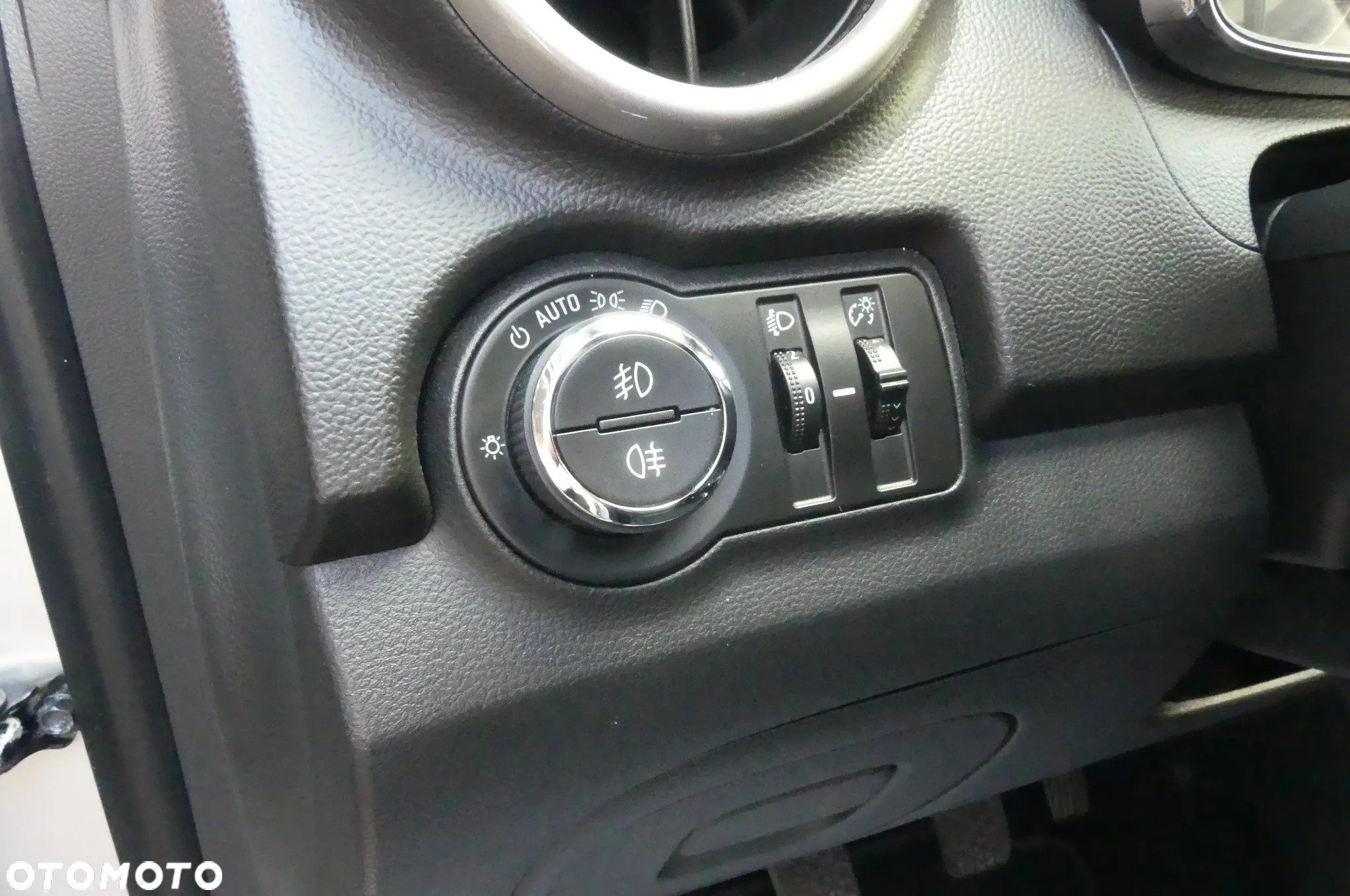 Chevrolet Trax 1.4 T LS - 21
