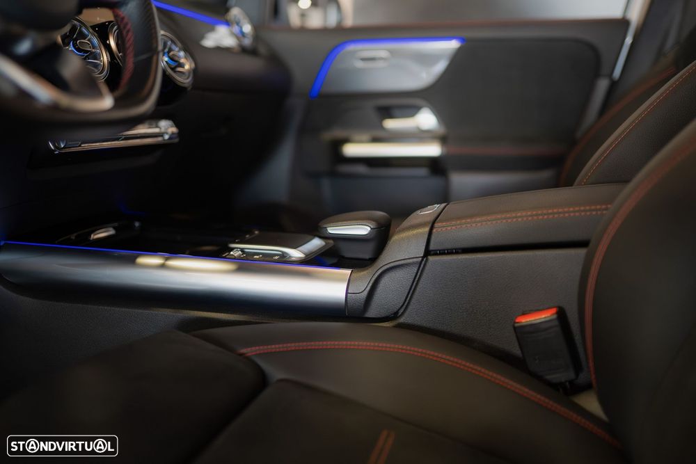 Mercedes-Benz GLA 250 e 8G-DCT AMG Line - 19