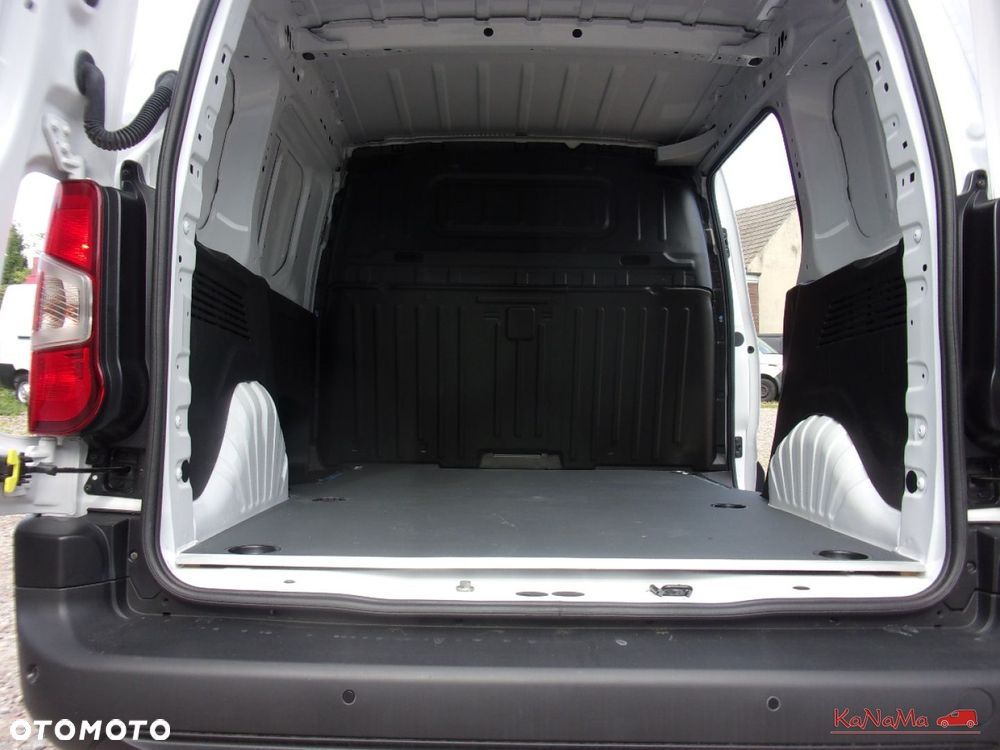 Toyota Proace City - 23