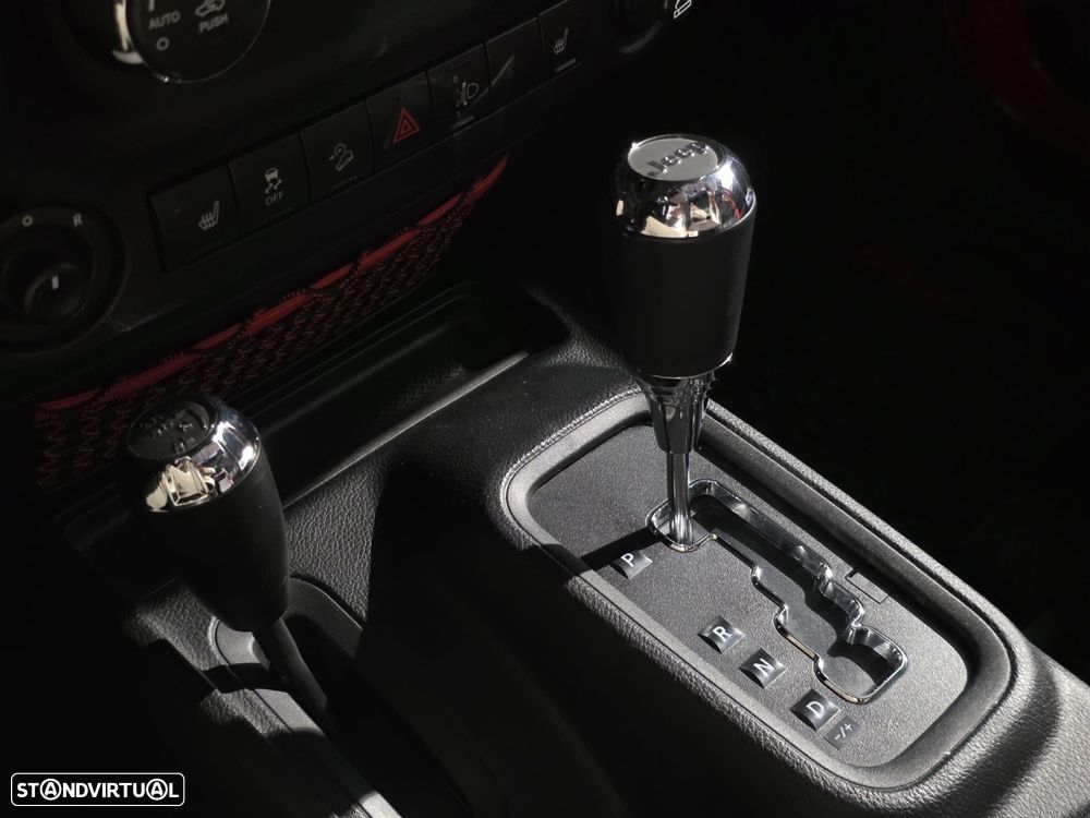 Jeep Wrangler Unlimited 2.8 CRD Recon AT - 21