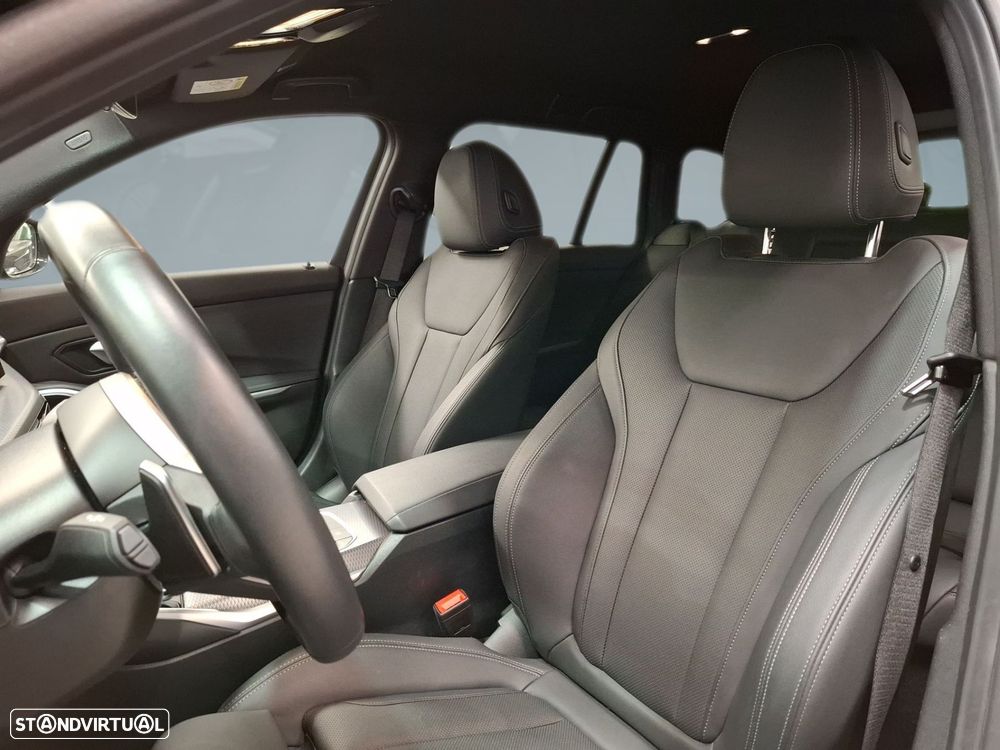 BMW 330 e Pack Desportivo M Auto - 11