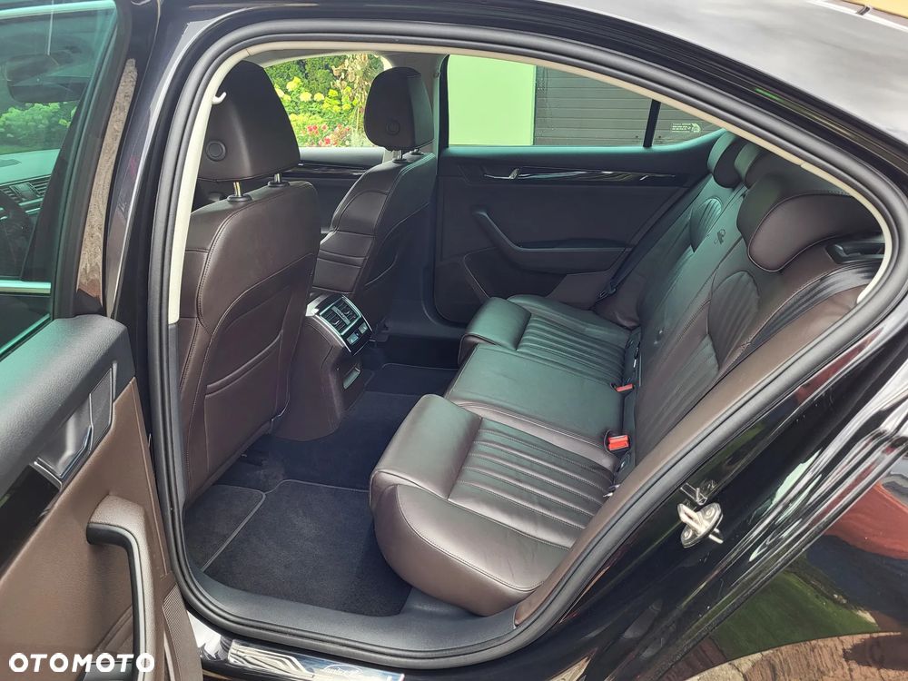 Skoda Superb 2.0 TDI 4x4 L&K DSG - 19