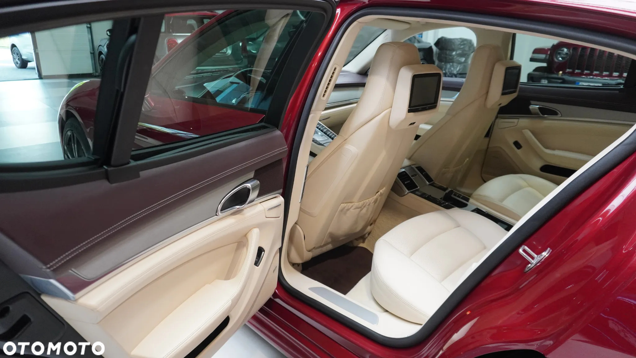 Porsche Panamera 4S - 10