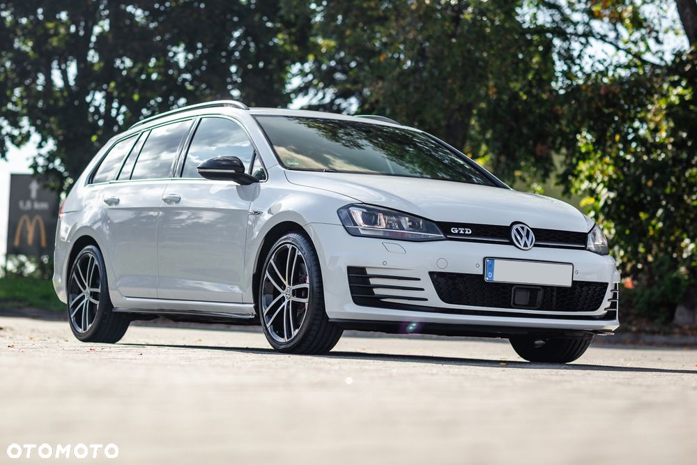 Volkswagen Golf GTD 2.0 TDI SCR DSG - 9