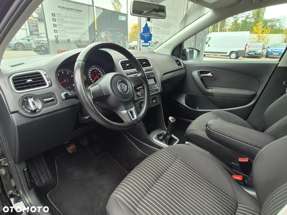Volkswagen Polo 1.4 16V Comfortline - 27