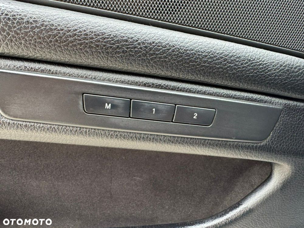 BMW Seria 5 528i Luxury Line - 19