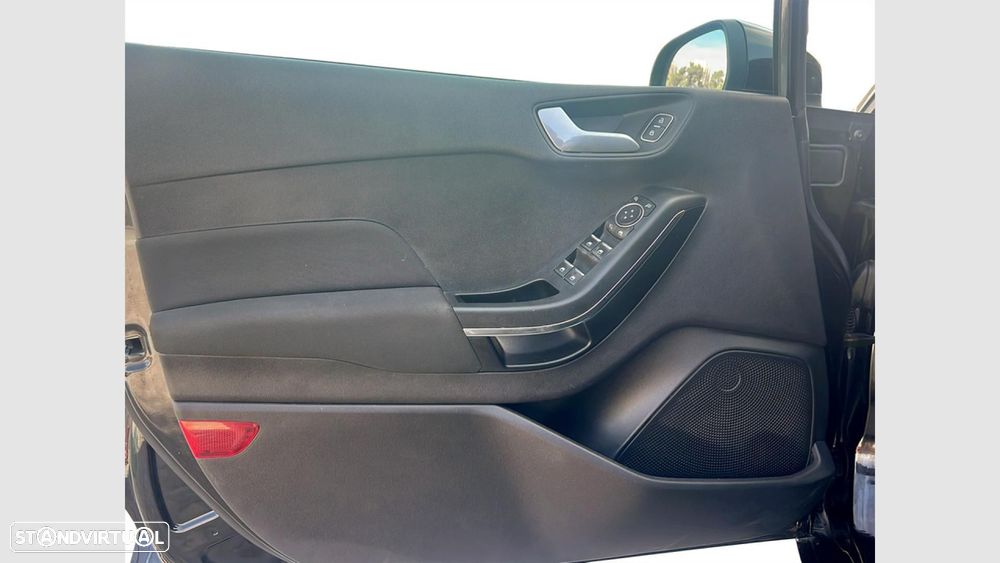 Ford Fiesta 1.0 EcoBoost MHEV ST-Line - 12