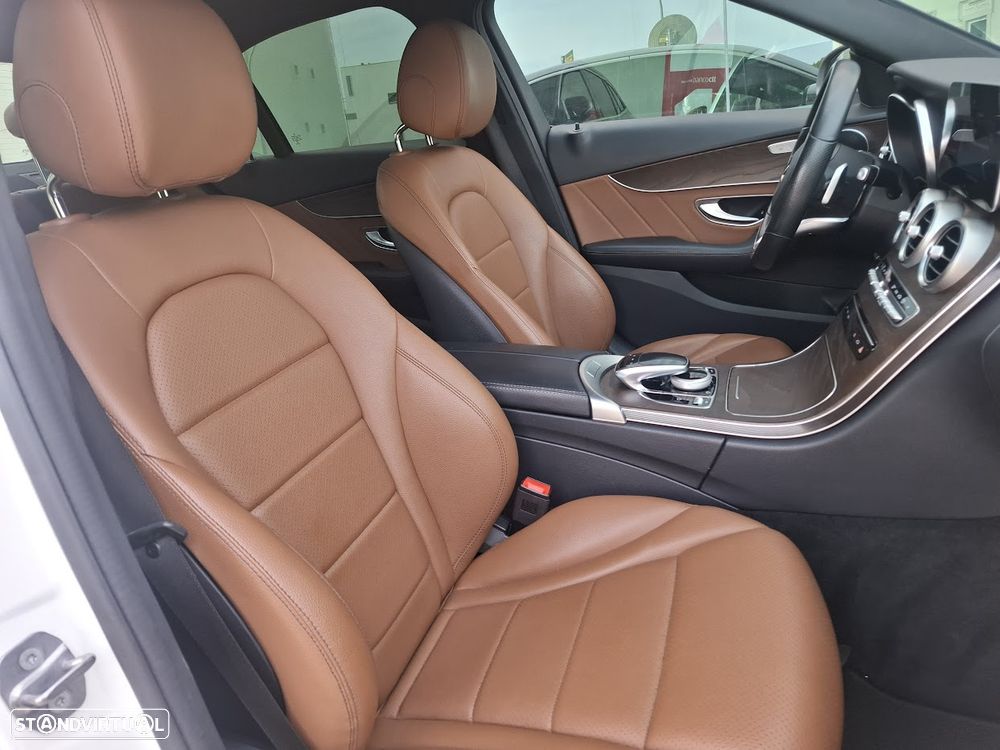 Mercedes-Benz C 200 Station 4Matic 9G-TRONIC Exclusive - 42
