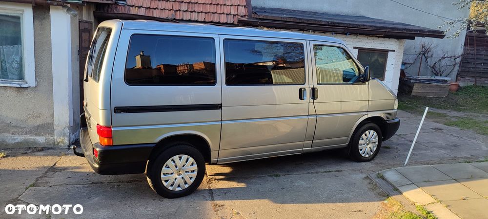 Volkswagen Caravelle - 5