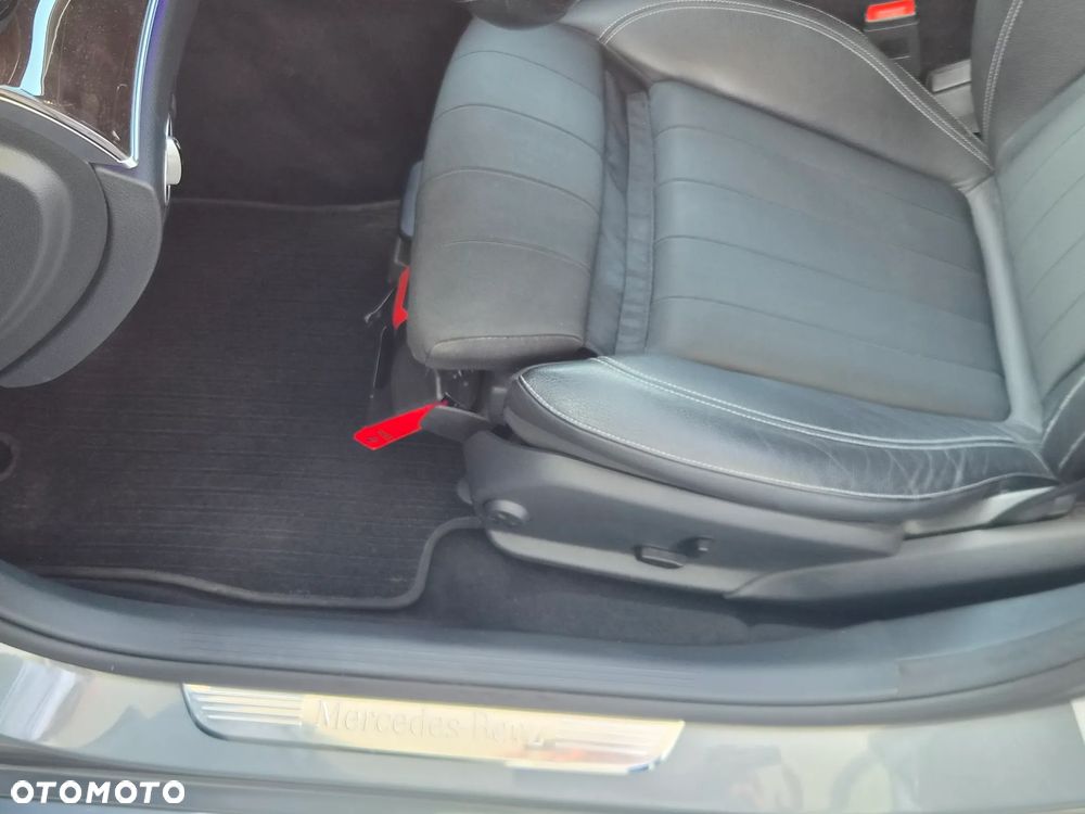 Mercedes-Benz Klasa E 220 d 9G-TRONIC - 11