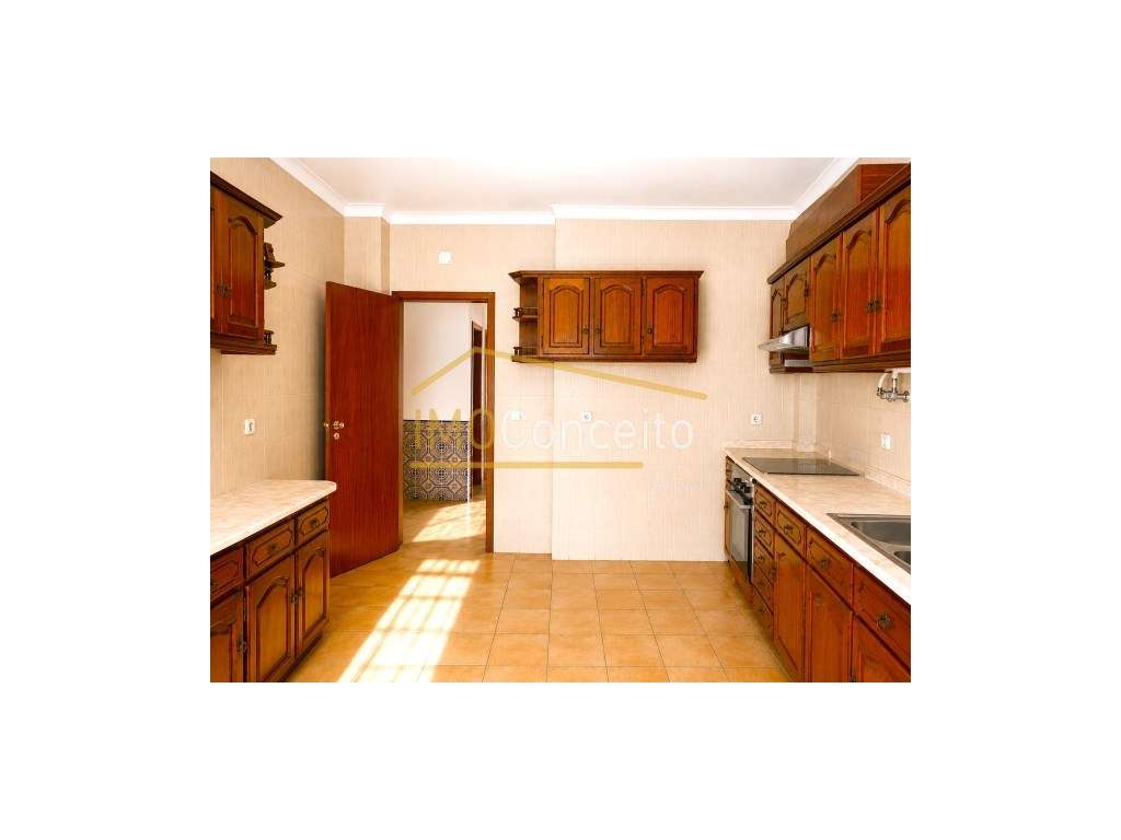 Apartamento T3 no Centro da Cidade - Torres Novas - Grande imagem: 4/24