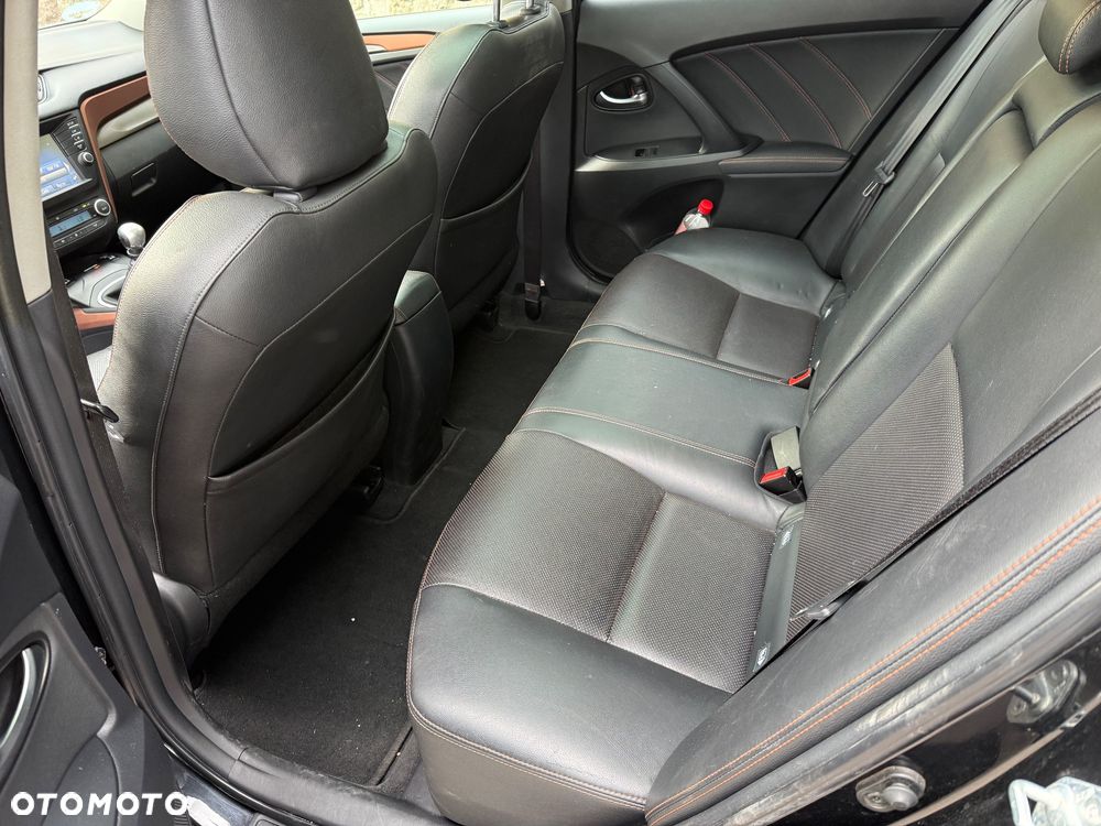 Toyota Avensis 2.0 D-4D Prestige - 15