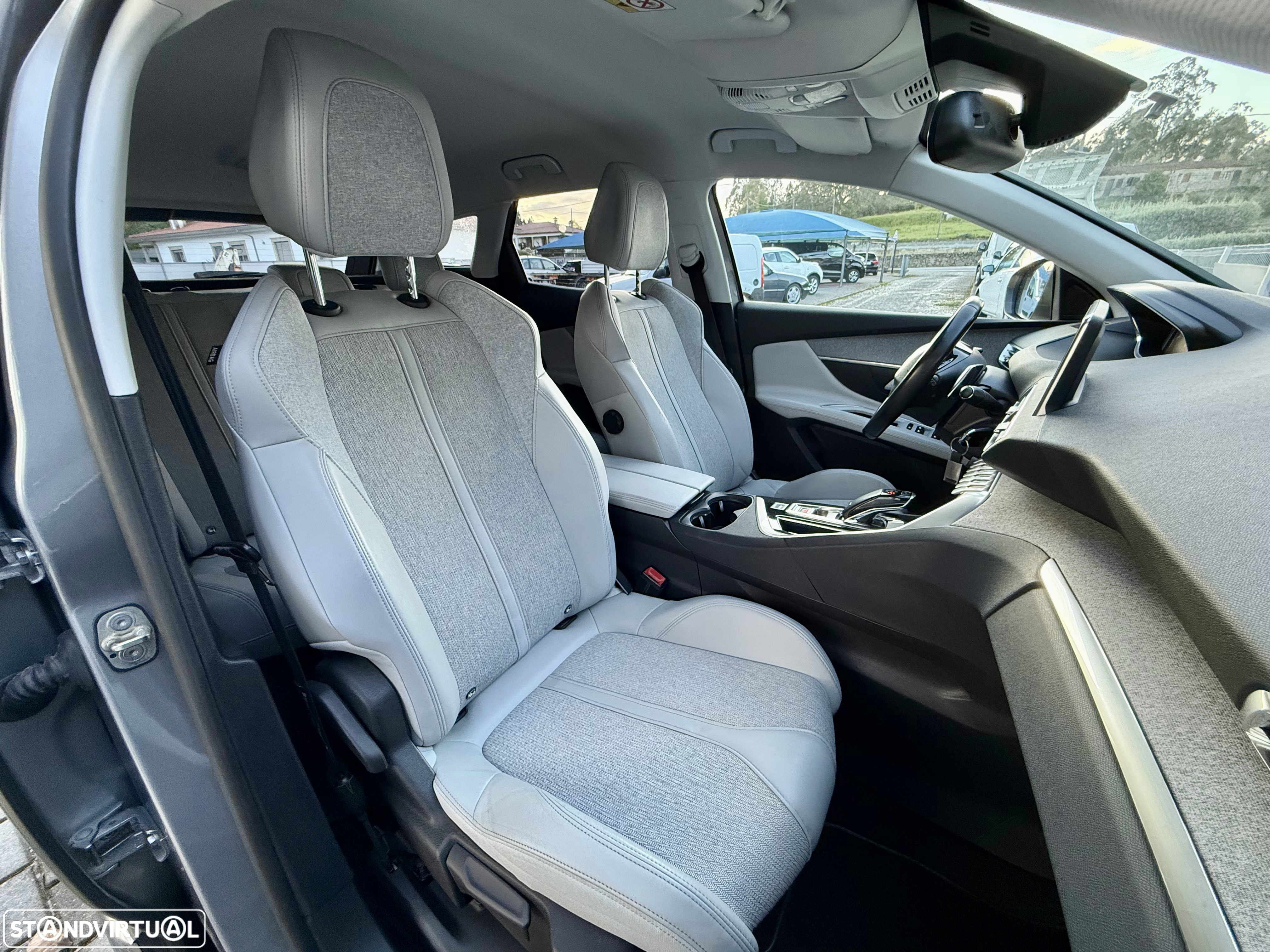 Peugeot 3008 1.5 BlueHDi Allure EAT8 - 11