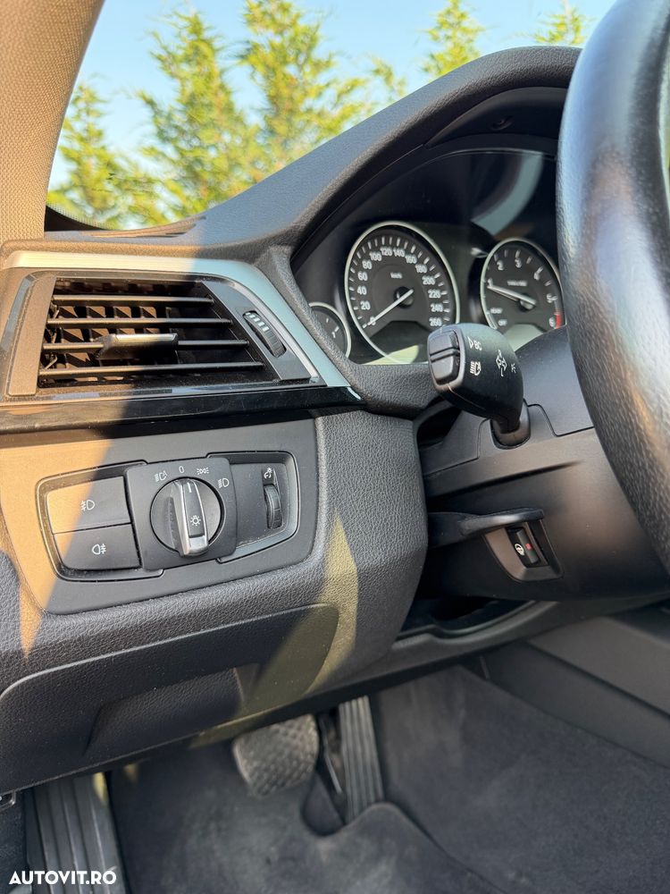 BMW Seria 3 320d Aut. Sport Line - 16