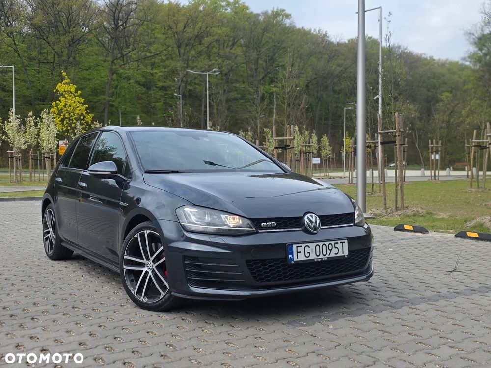 Volkswagen Golf 2.0 TDI BMT GTD - 1