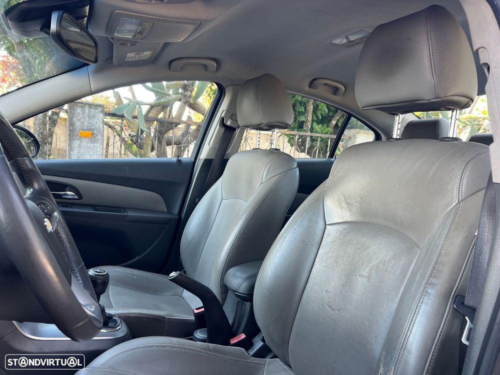 Chevrolet Cruze 2.0 VCDi LT - 12