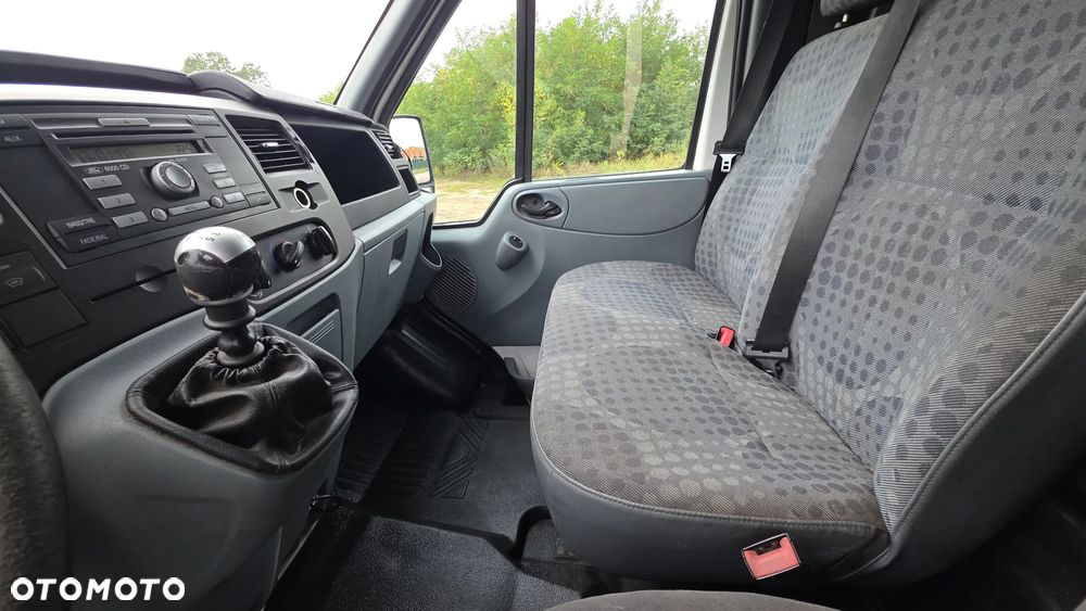 Ford Transit - 24