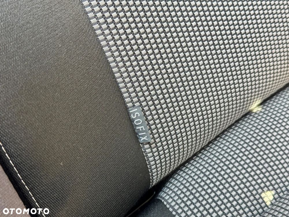 Kia Ceed 1.6 GDI DCT Platinum Edition - 32