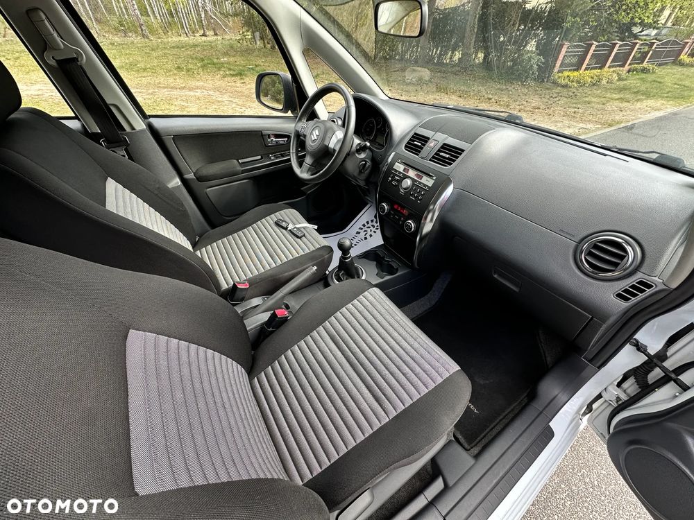 Suzuki SX4 1.6 VVT 4x2 City+ - 28