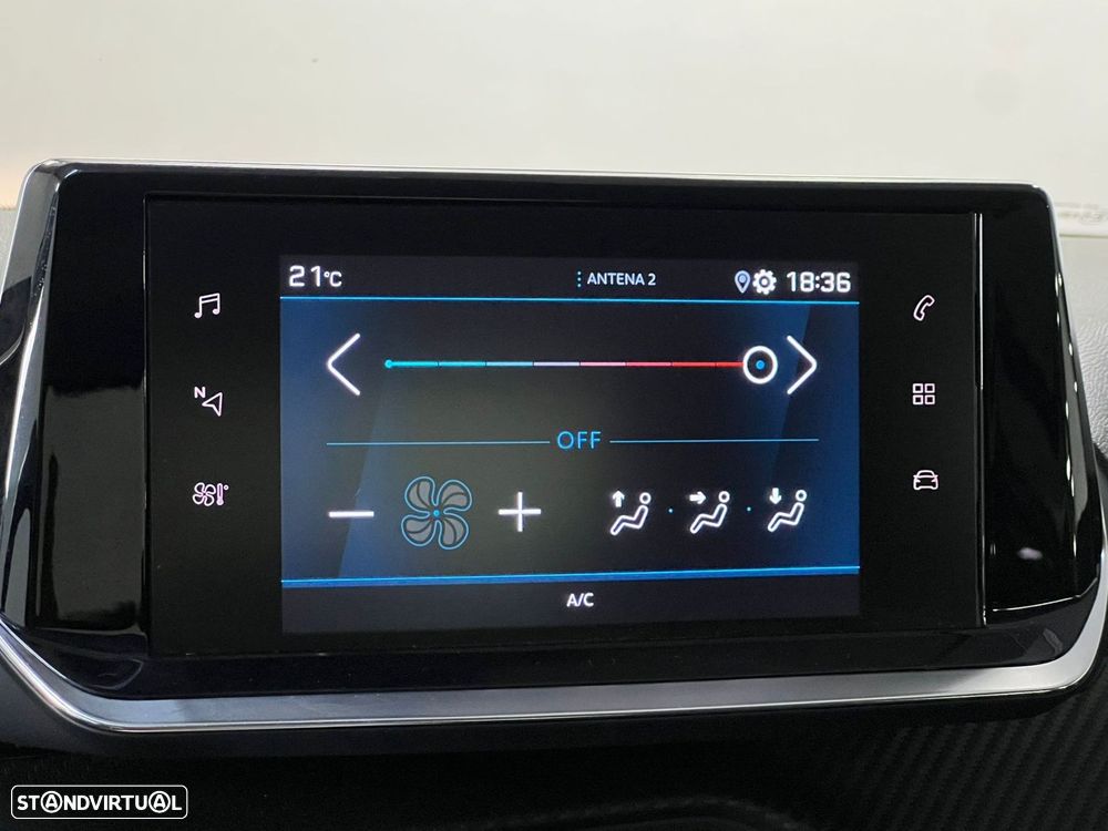 Peugeot 208 1.2 PureTech SE Style - 13