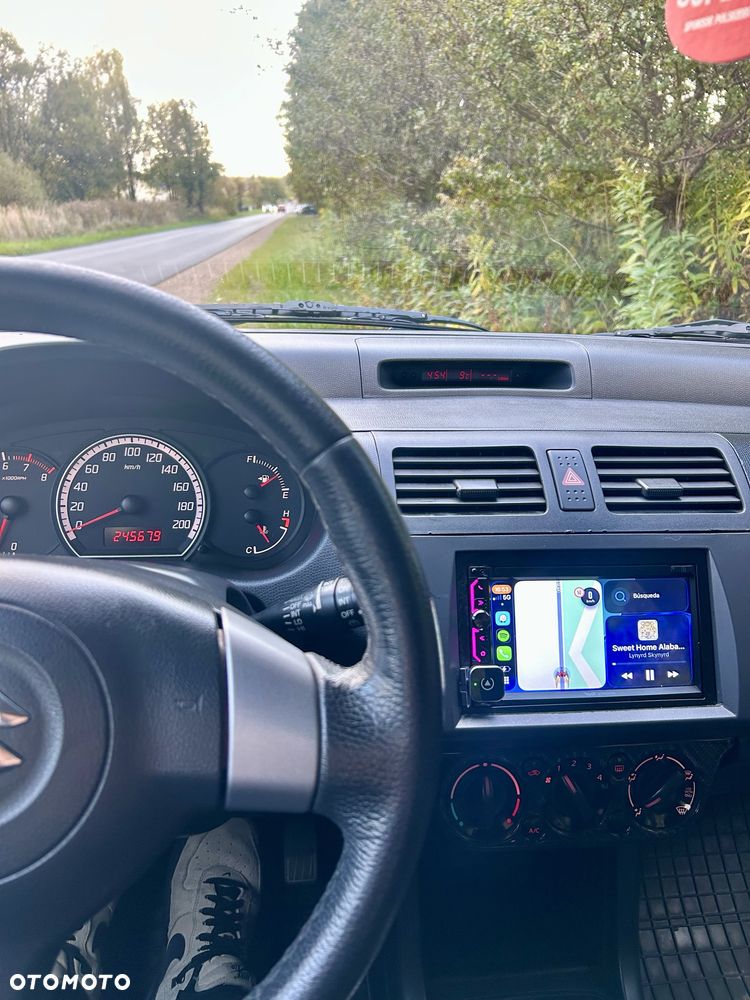 Suzuki Swift - 12